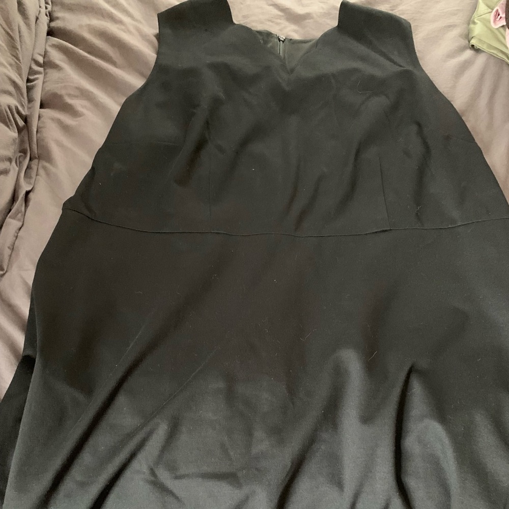 Talbots 18/20W petite black dress / scallop detail